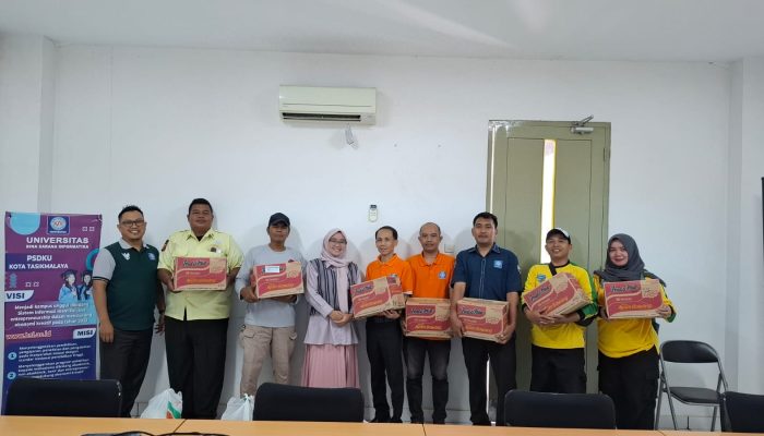 Yayasan BSI Group Bagikan Bingkisan Baksos Ramadhan 1446 H di Universitas BSI Kampus Tasikmalaya