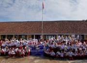 Kenangan Manis di SDN Panggung Jaya: Tim BSI Explore 2025 Akhiri Pengabdian dengan Hibah dan Perpisahan Hangat