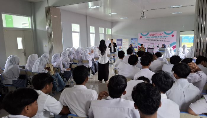 Ratusan Siswa Antusias Ikuti Seminar Anti-Bullying di Era Digital di MAN 3 Cijantung