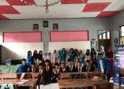 Mahasiswa Universitas Bina Sarana Informatika (UBSI) melakukan kegiatan sosialisasi dengan tema “Hak Asasi Manusia” di SD Negeri Pahlawan Kota Tasikmalaya