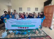 Pelatihan Pembuatan Handicraft Dari Sampah Plastik: Kreativitas Ramah Lingkungan Bersama Bank Sampah Tunas Mulia Ciherang