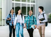 Fashion Sustainable: Pilihan Cerdas untuk Mahasiswa Peduli Lingkungan