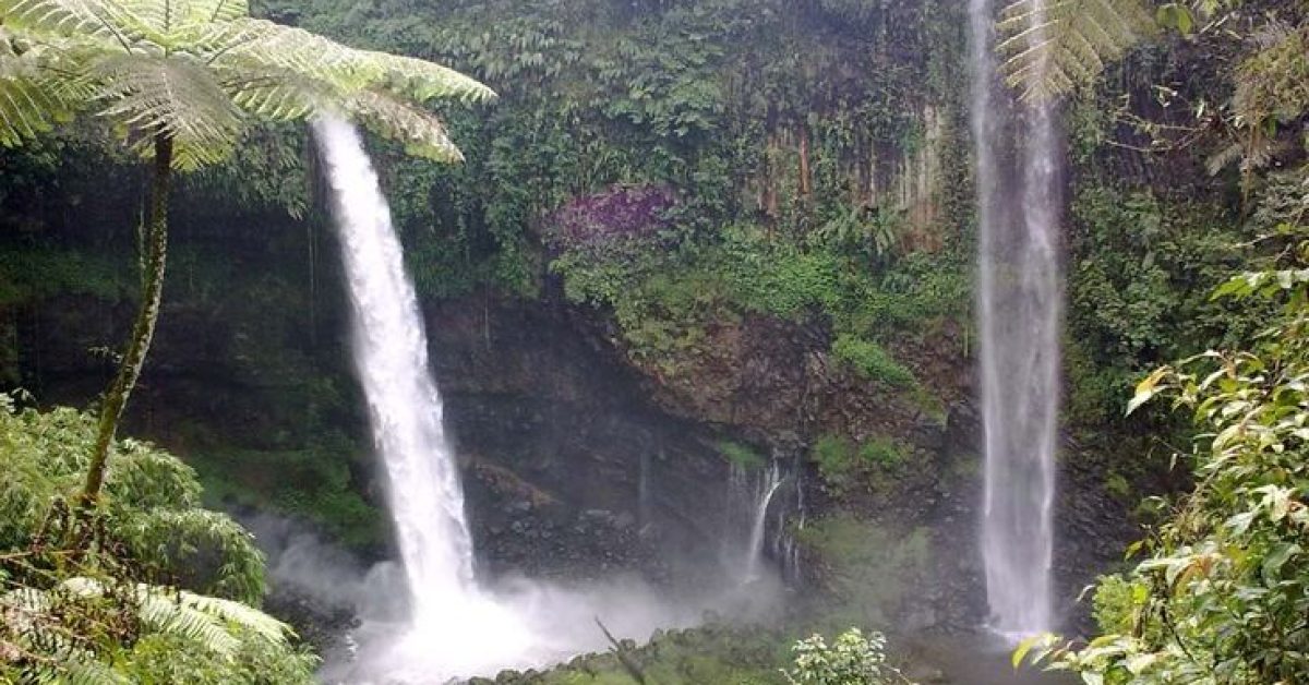 Eksplorasi Keindahan Curug Ciparay Wisata Air Terjun yang Menyegarkan di Tasikmalaya