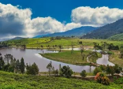 Telaga Saat : Lukisan Alam di Puncak Bogor