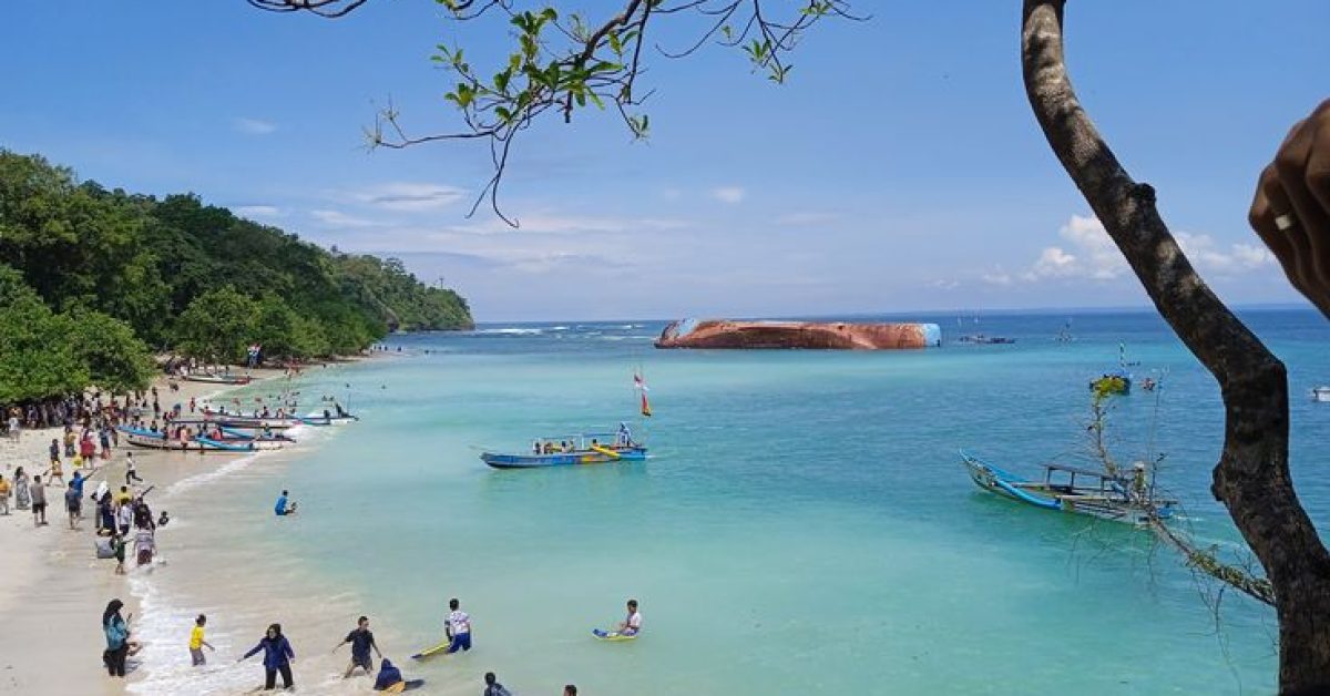 Surfing, Snorkeling, dan Santai: Panduan Lengkap Berlibur Aktif di Pangandaran