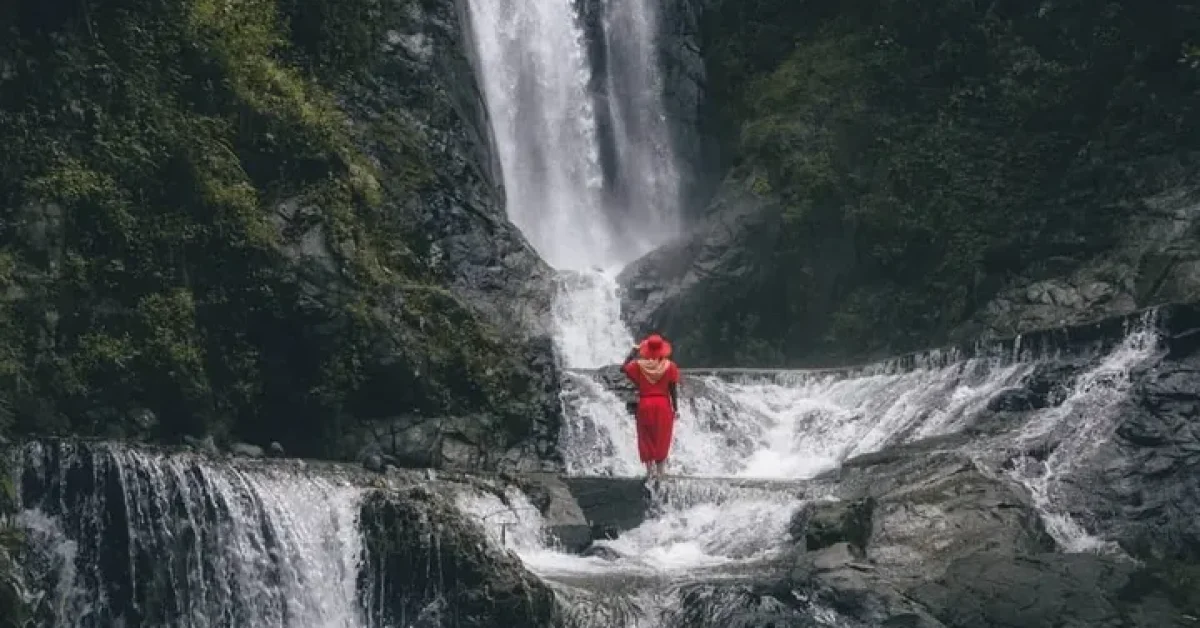 Sensasi Petualangan Menuju Keindahan Curug Cipinaha Tasikmalaya