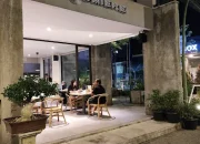 Menikmati Secangkir Kopi di Cafe De Lumiere Tasikmalaya: Desain Mewah, Suasana Cahaya