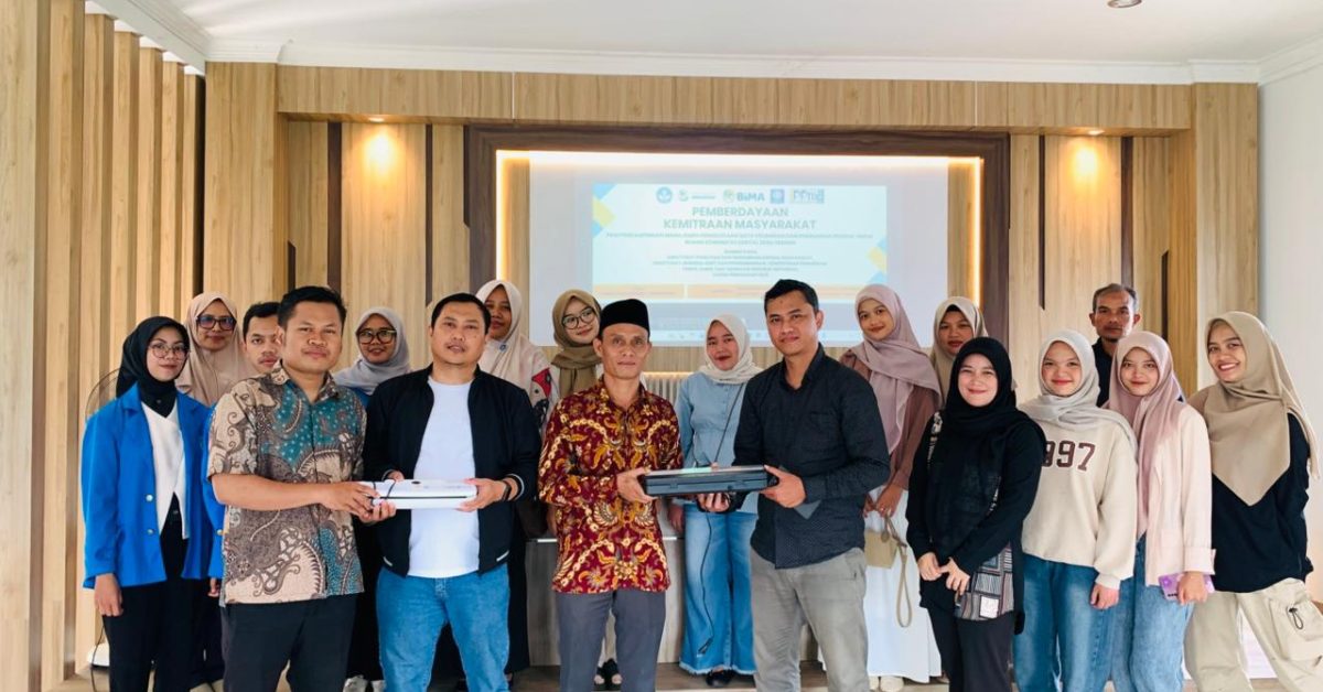 Hibah PKM Kemendiktisaintek Tingkatkan Literasi Digital dan Pengelolaan Keuangan UMKM di Desa Serang
