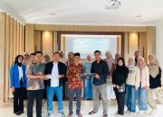 Hibah PKM Kemendiktisaintek Tingkatkan Literasi Digital dan Pengelolaan Keuangan UMKM di Desa Serang