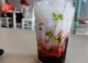 Es Sirop Bojong Ibu Momoh: Warisan Manis Tasikmalaya Sejak 1972