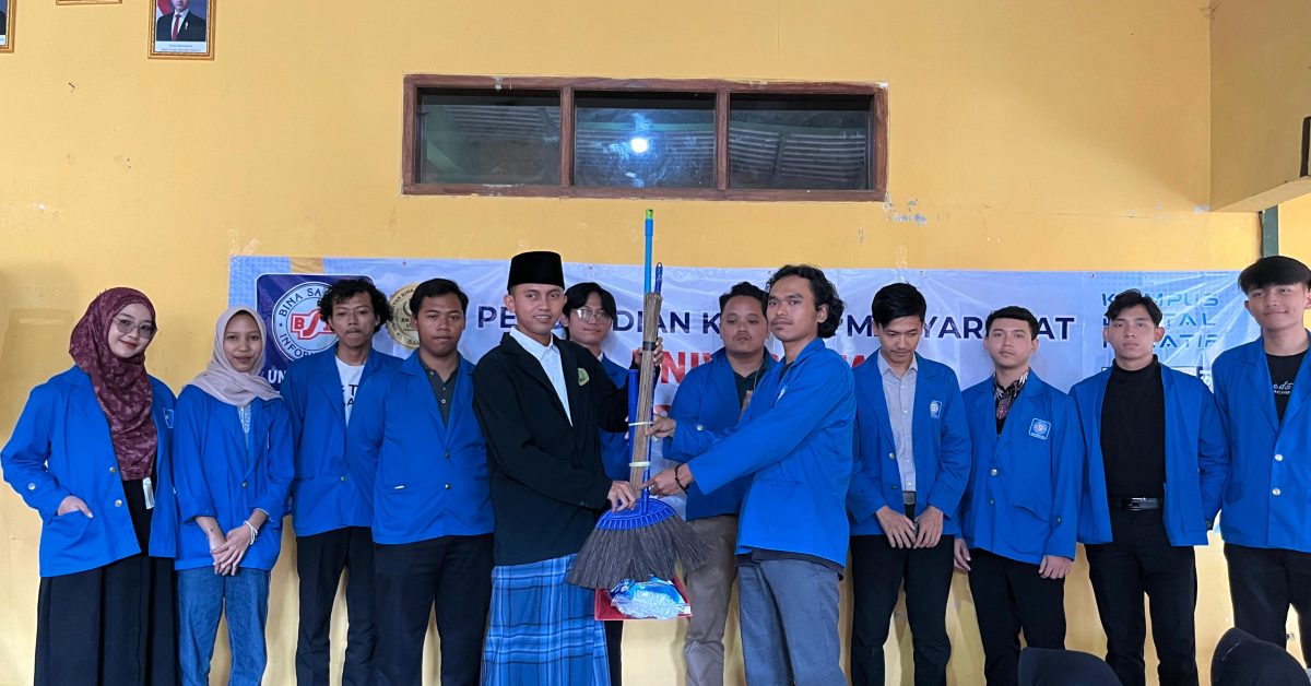 Bangun Karakter Generasi Z, Mahasiswa UBSI Tasikmalaya Edukasi Etika Digital di Ponpes Darussalam