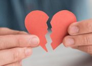 Ketika Deadline Mencekik Jantung: Mengenali Gejala Broken Heart Syndrome dan 5 Tips Meredakan Stres Kerja Berbahaya
