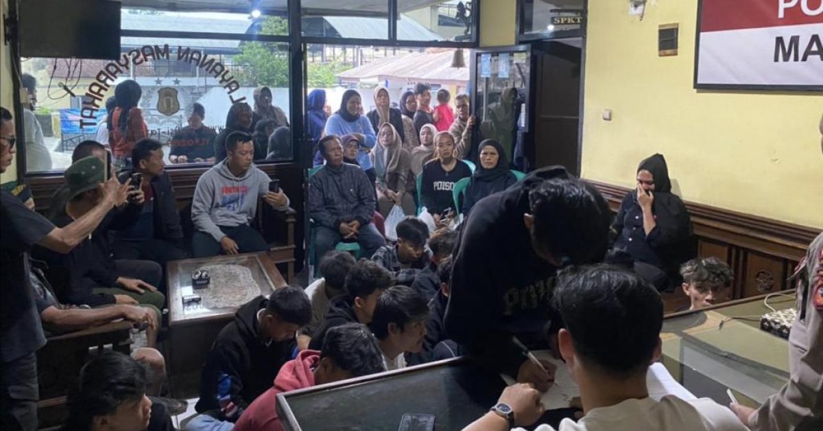 Warga Indihiang Gagalkan Potensi Tawuran, 13 Remaja DiamankanWarga Kampung Cipapagan