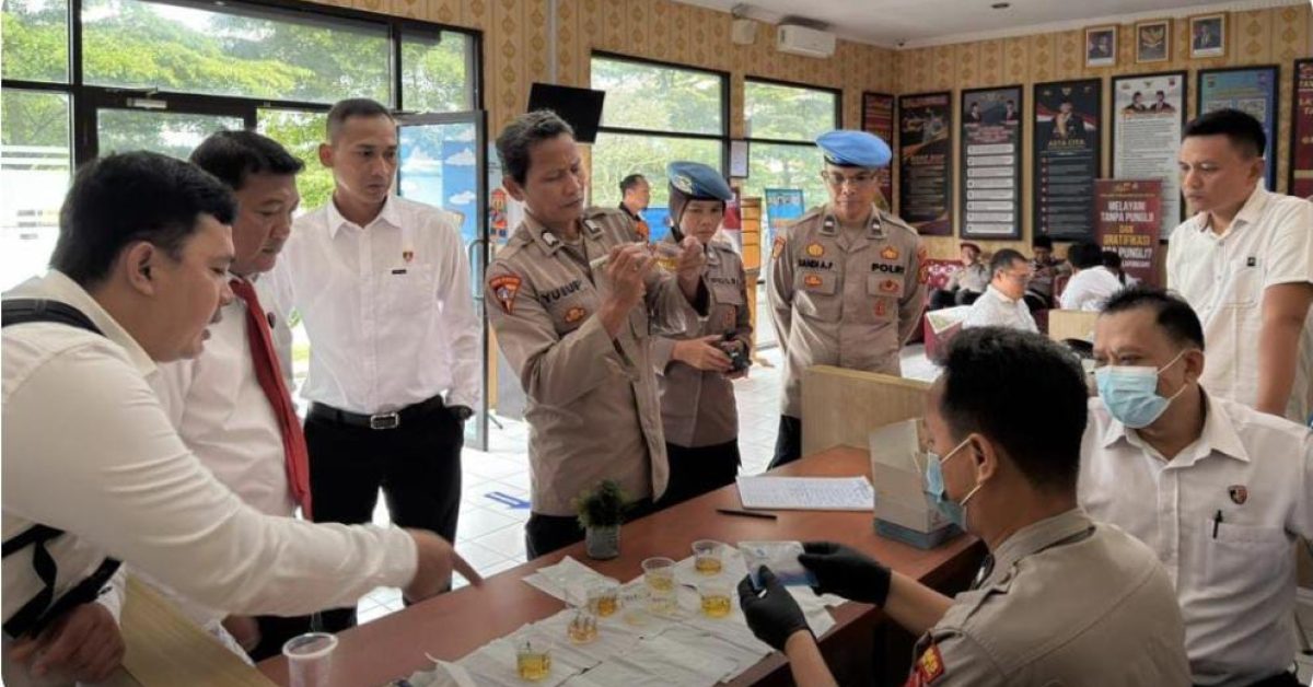 Cegah Penyalahgunaan Narkoba, Polres Tasikmalaya Periksa Urine Personal secara acak