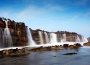 Menyapa Kemegahan “Gerbang Samudra”: Pantai Karang Taraje, Pesona Wisata Karang Tersembunyi di Lebak Banten