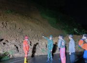 Akses Jalan Cisinga Lumpuh Total Akibat Longsor di Sukahening