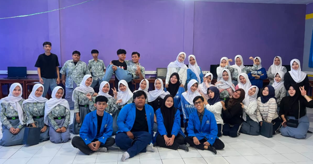 Mahasiswa UBSI Kampus Tasikmalaya Kenalkan Implementasi Power BI kepada Siswa SMKN 1 Tasikmalaya