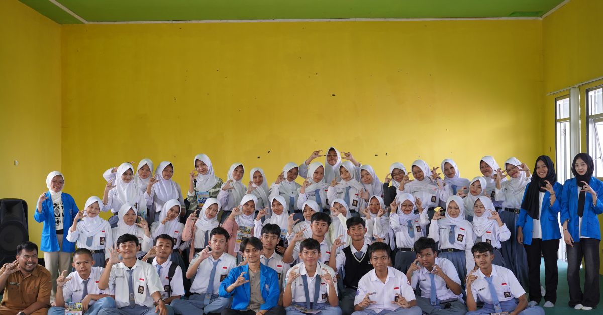 Mahasiswa UBSI Gelar Sosialisasi Pemanfaatan Power BI di SMAN 1 Cineam