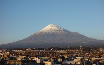 Musim Pendakian Gunung Fuji 2026 Resmi Dibuka, Kuota Pendaki Dibatasi 4.000 Orang per Hari