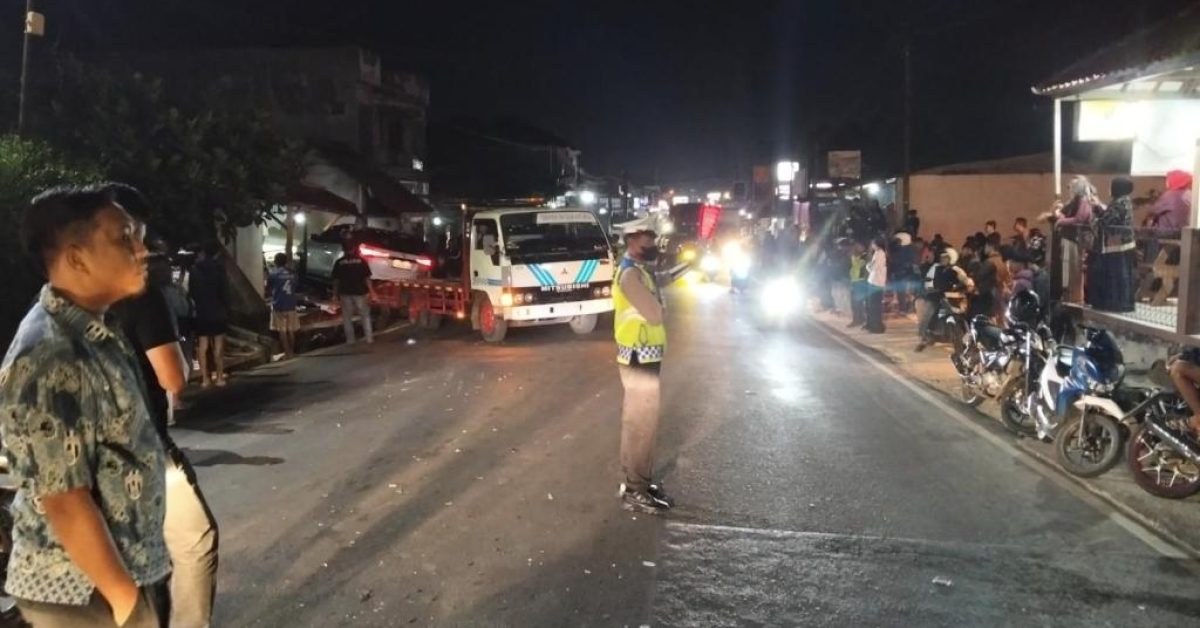 Fortuner Diduga Hilang Kendali, Kecelakaan Beruntun Terjadi di Kawalu