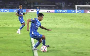 Cedera ACL Bikin Masa Depan Febri Hariyadi di Persib Belum Pasti, Persaingan Sayap Makin Ketat