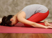 Ampuh Atasi Overthinking, Ini 7 Gerakan Yoga Sederhana agar Tidur Lebih Nyenyak