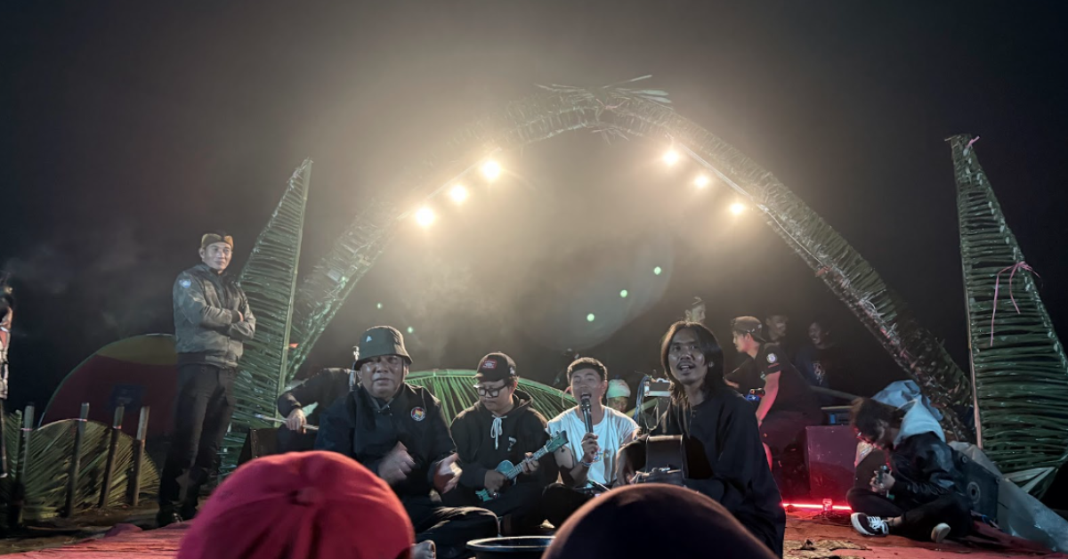 Penampilan Keroncong OKN Meriahkan Malam Camp Santanamekar