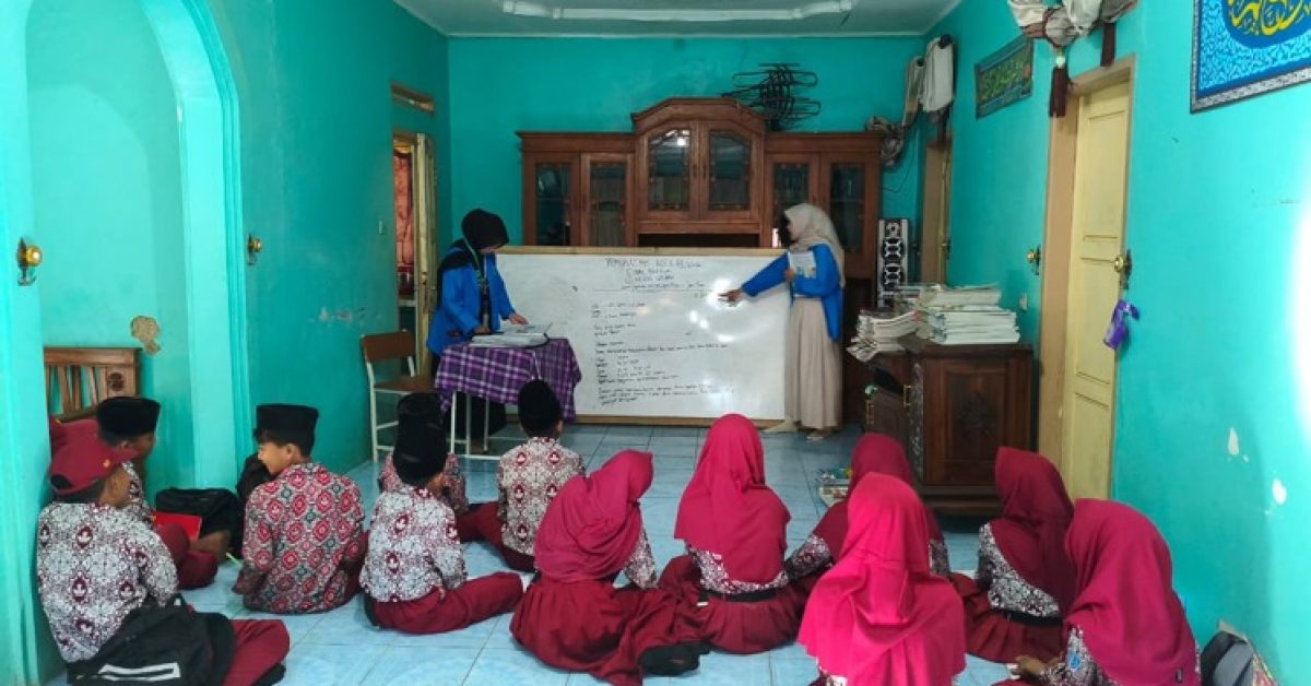 Belajar Bersama, Siswa Kelas 6 SDN Kramatjaya Ikuti Pembelajaran Matematika hingga Pendidikan Pancasila