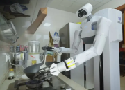 China Bikin Robot Humanoid Panther yang Bisa Bangunkan Orang dan Buat Sarapan
