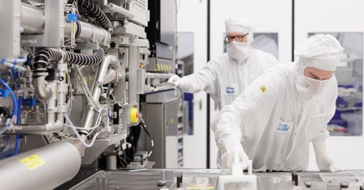 ASML, Perusahaan di Balik Mesin Rp 6,6 Triliun yang Membuat Chip AI