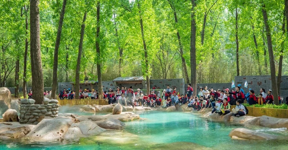 Wisatawan di China Diajak Berburu Ulat, Lebih dari 310.000 Larva Berhasil Ditangkap